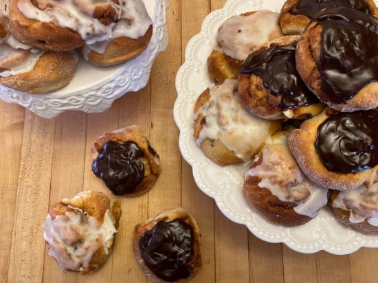 Picture of Queen Marie Gluten Free Assorted Cinnamon Roll Box